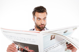 Zeitungsleser (Bild von Drobotdean auf Freepik.com)